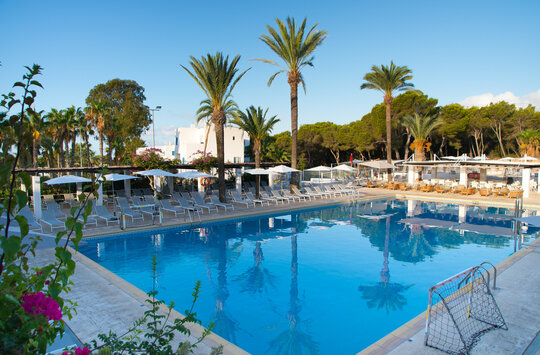 Wandern & Entspannen auf Ibiza - Cala Llenya Resort ****