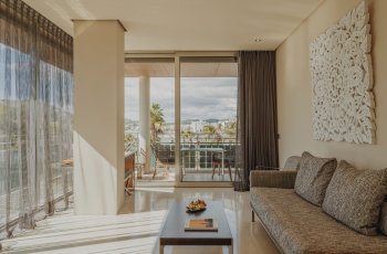 Corner Suite