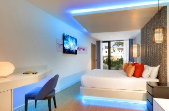 Studio Suite Silver