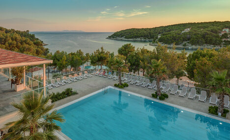 Gava Waterman Milna Resort ****