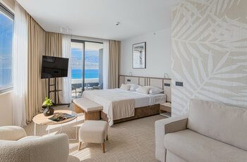 Bay Suite
