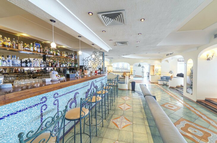 Erlebnisreise Ischia - Hotel Tritone Terme <div class="m-page-header__rating"><span class="m-page-header__rating--star"></span><span class="m-page-header__rating--star"></span><span class="m-page-header__rating--star"></span><span class="m-page-header__rating--star"></span></div>