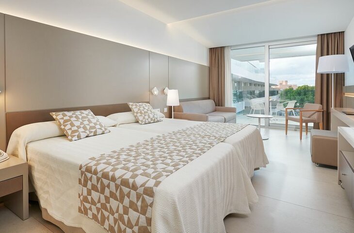 Hipotels Gran Playa de Palma (Wanderreise) <div class="m-page-header__rating"><span class="m-page-header__rating--star"></span><span class="m-page-header__rating--star"></span><span class="m-page-header__rating--star"></span><span class="m-page-header__rating--star"></span></div>