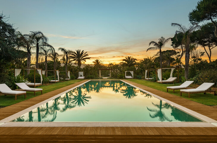 Sant Efis <div class="m-page-header__rating"><span class="m-page-header__rating--star"></span><span class="m-page-header__rating--star"></span><span class="m-page-header__rating--star"></span><span class="m-page-header__rating--star"></span></div>