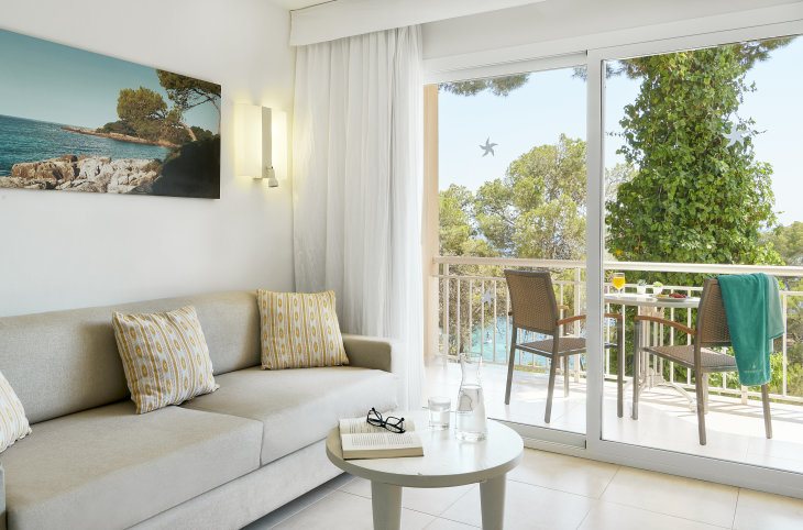 Iberostar Waves Club Cala Barca <div class="m-page-header__rating"><span class="m-page-header__rating--star"></span><span class="m-page-header__rating--star"></span><span class="m-page-header__rating--star"></span><span class="m-page-header__rating--star"></span></div>