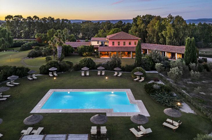 Janas Country Resort <div class="m-page-header__rating"><span class="m-page-header__rating--star"></span><span class="m-page-header__rating--star"></span><span class="m-page-header__rating--star"></span><span class="m-page-header__rating--star"></span></div>