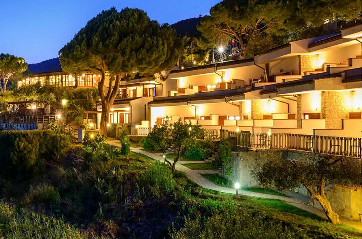 Baia Imperiale <div class="m-page-header__rating"><span class="m-page-header__rating--star"></span><span class="m-page-header__rating--star"></span><span class="m-page-header__rating--star"></span><span class="m-page-header__rating--star"></span></div>