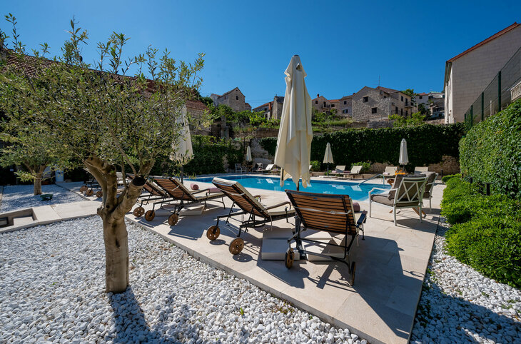 Puteus Palace Heritage Hotel <div class="m-page-header__rating"><span class="m-page-header__rating--star"></span><span class="m-page-header__rating--star"></span><span class="m-page-header__rating--star"></span><span class="m-page-header__rating--star"></span><span class="m-page-header__rating--star"></span></div>