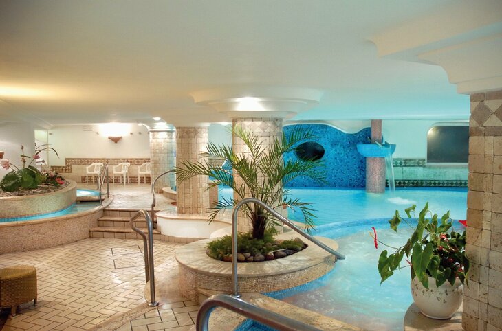 Erlebnisreise Ischia - Hotel Tritone Terme <div class="m-page-header__rating"><span class="m-page-header__rating--star"></span><span class="m-page-header__rating--star"></span><span class="m-page-header__rating--star"></span><span class="m-page-header__rating--star"></span></div>