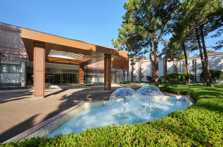 Hotel Pelegrin Plava Laguna <div class="m-page-header__rating"><span class="m-page-header__rating--star"></span><span class="m-page-header__rating--star"></span><span class="m-page-header__rating--star"></span><span class="m-page-header__rating--star"></span></div>