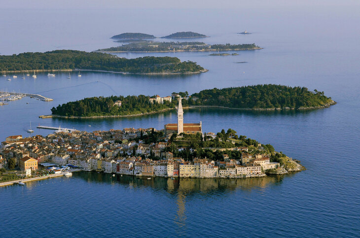 Luftansicht der kroatischen Stadt Rovinj