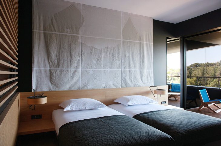 Hotel Lone <div class="m-page-header__rating"><span class="m-page-header__rating--star"></span><span class="m-page-header__rating--star"></span><span class="m-page-header__rating--star"></span><span class="m-page-header__rating--star"></span><span class="m-page-header__rating--star"></span></div>
