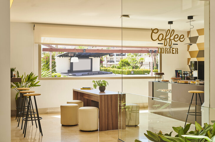 Zafiro Palace Alcudia <div class="m-page-header__rating"><span class="m-page-header__rating--star"></span><span class="m-page-header__rating--star"></span><span class="m-page-header__rating--star"></span><span class="m-page-header__rating--star"></span><span class="m-page-header__rating--star"></span></div>