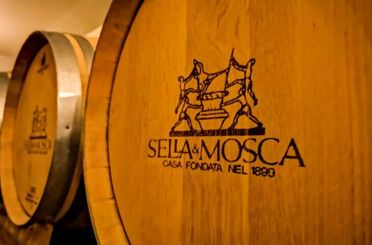 Busrundreise Sardinien Wein & Kultur