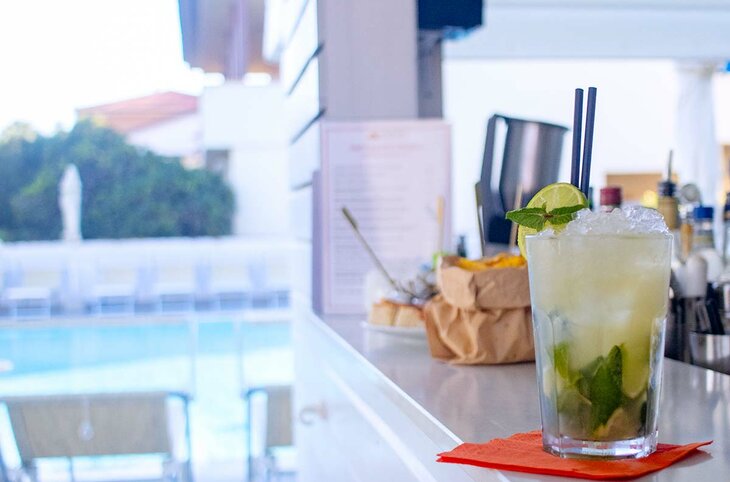 Montecristo <div class="m-page-header__rating"><span class="m-page-header__rating--star"></span><span class="m-page-header__rating--star"></span><span class="m-page-header__rating--star"></span><span class="m-page-header__rating--star"></span></div>