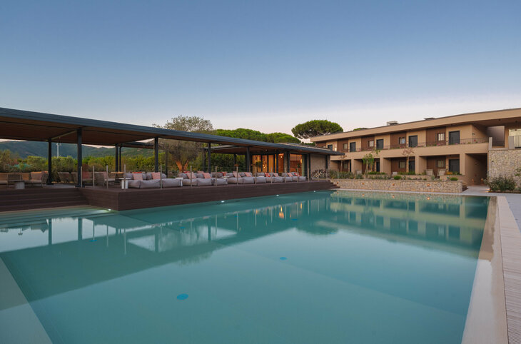 Campoblu <div class="m-page-header__rating"></div>