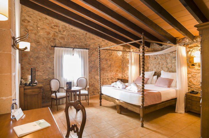 Sa Bassa Rotja Ecoturisme <div class="m-page-header__rating"><span class="m-page-header__rating--star"></span><span class="m-page-header__rating--star"></span><span class="m-page-header__rating--star"></span><span class="m-page-header__rating--star"></span></div>