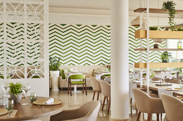 Zafiro Palace Alcudia <div class="m-page-header__rating"><span class="m-page-header__rating--star"></span><span class="m-page-header__rating--star"></span><span class="m-page-header__rating--star"></span><span class="m-page-header__rating--star"></span><span class="m-page-header__rating--star"></span></div>