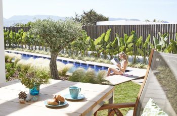 Laguna Suite Swim Up