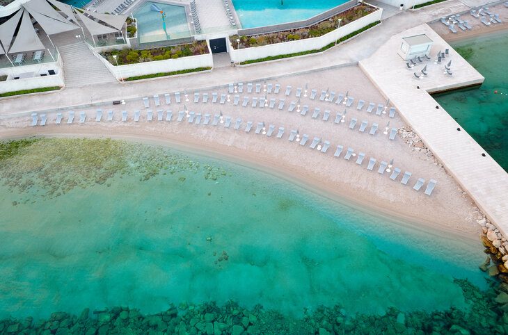 Grand Hotel View <div class="m-page-header__rating"><span class="m-page-header__rating--star"></span><span class="m-page-header__rating--star"></span><span class="m-page-header__rating--star"></span><span class="m-page-header__rating--star"></span></div>