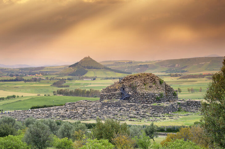 Busrundreise Sardinien Wein & Kultur