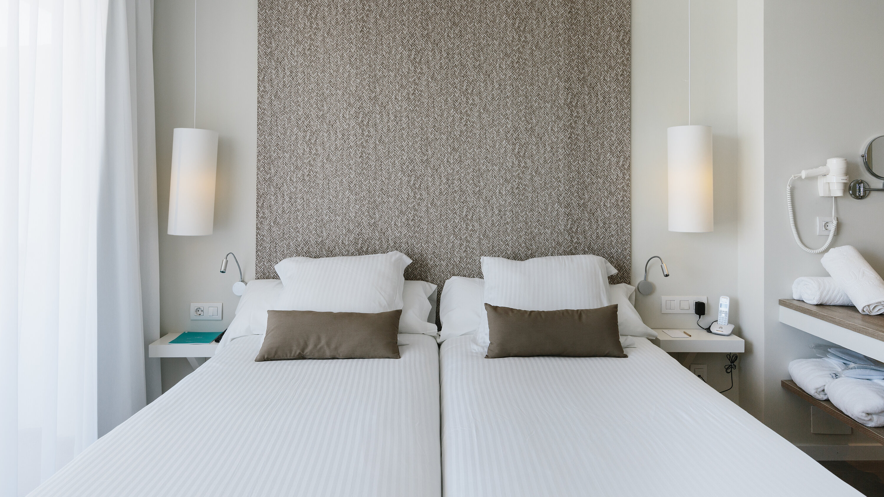 Doppelzimmer Poolblick