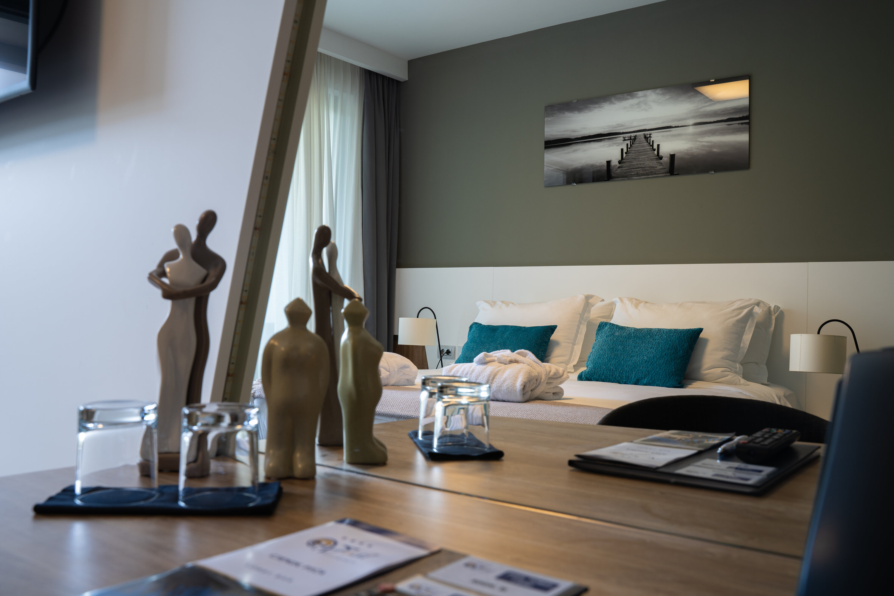 Deluxe Doppelzimmer mit Balkon und Poolblick