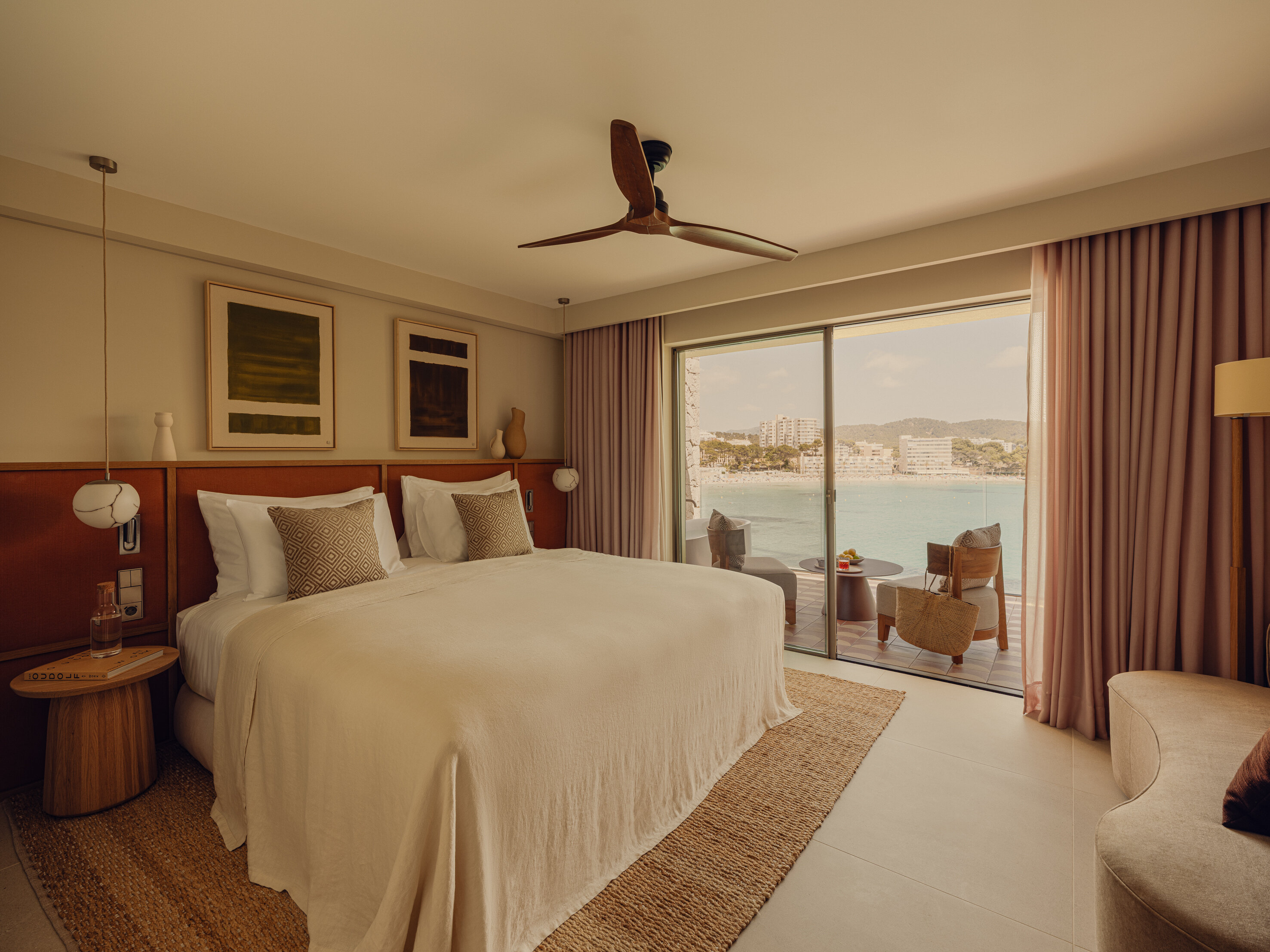 Zimmer mit Meerblick und Aussenbadewanne