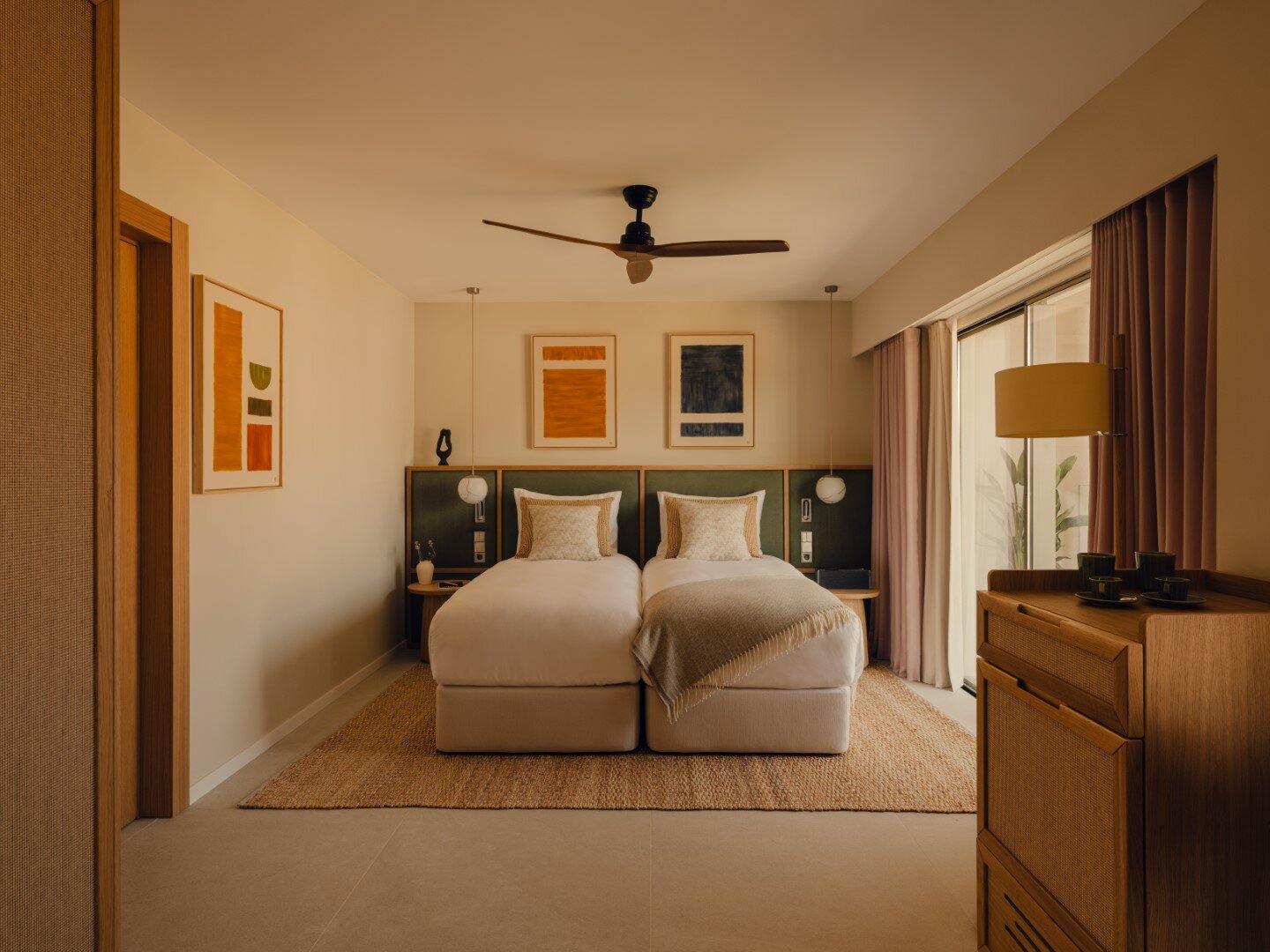 Doppelzimmer Bergseite mit Terrasse