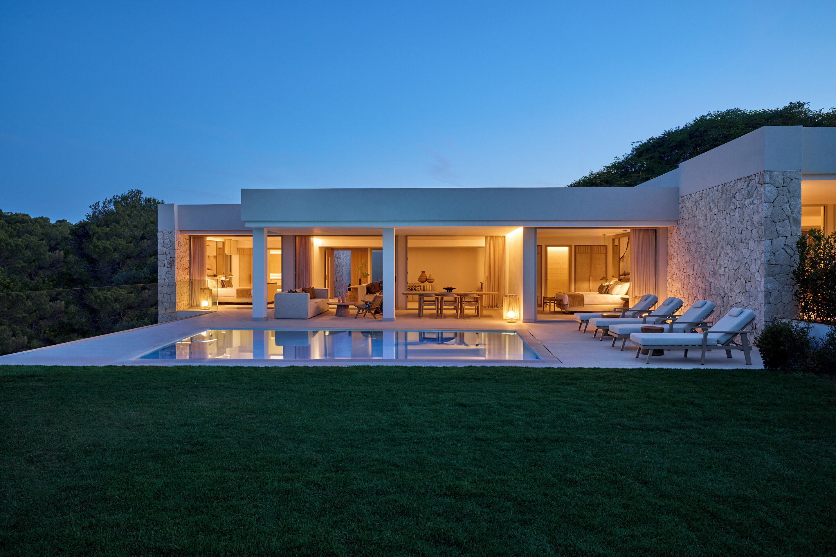 Deluxe Two Bedroom Residence Privatpool